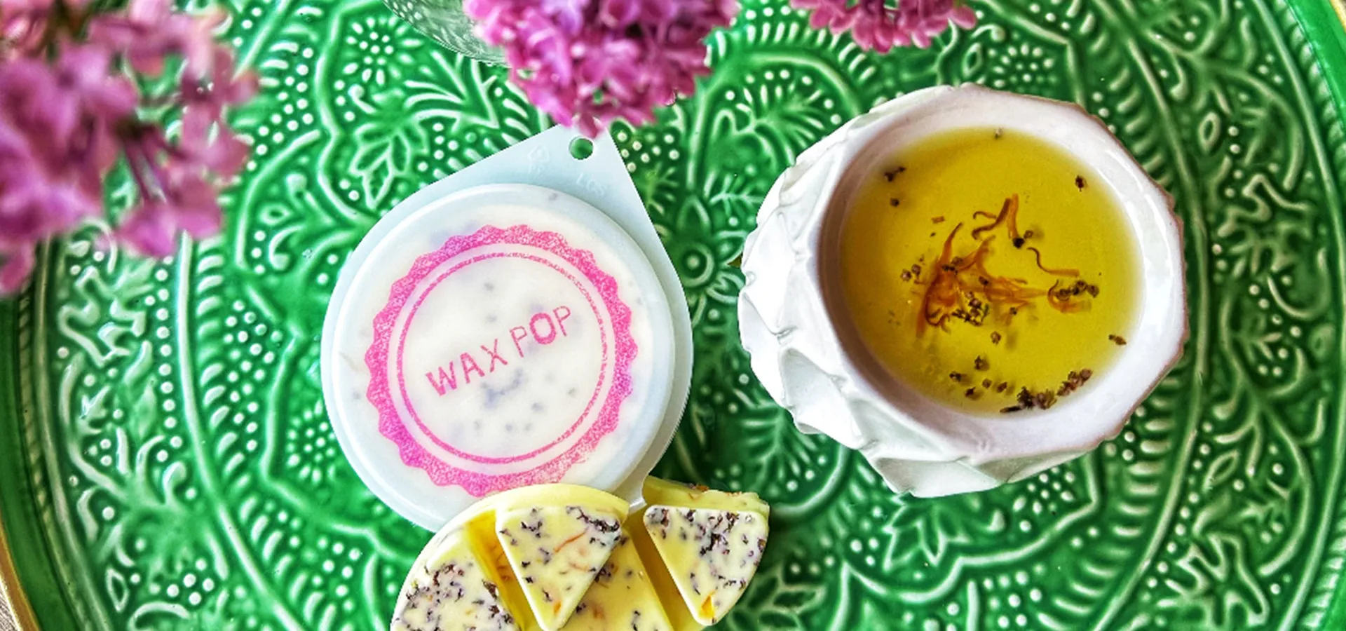 Essential Oil vs Fragrance Oil Wax Melts: What's the Difference?